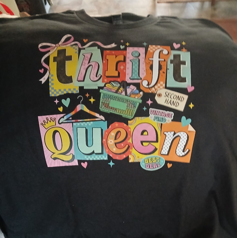 Gildan Black Thrift Queen Graphic Tee